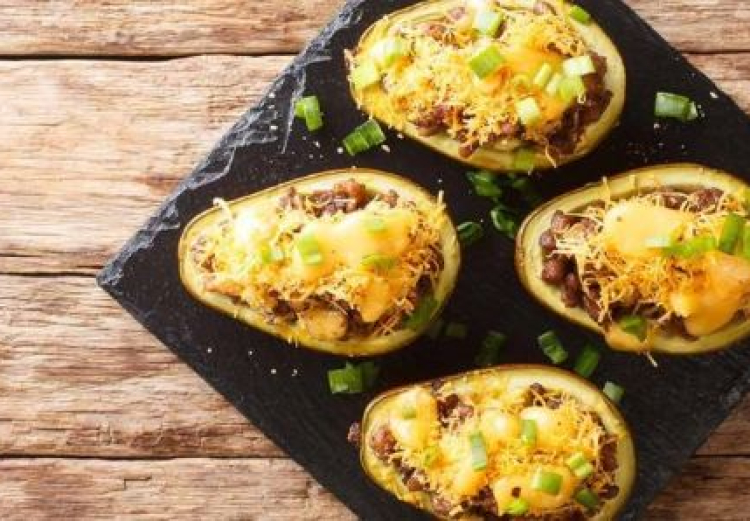 Aguacates rellenos al horno